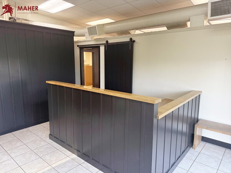 More Photos Of 2610 Calvert Dr, Columbia Industrial For Sale