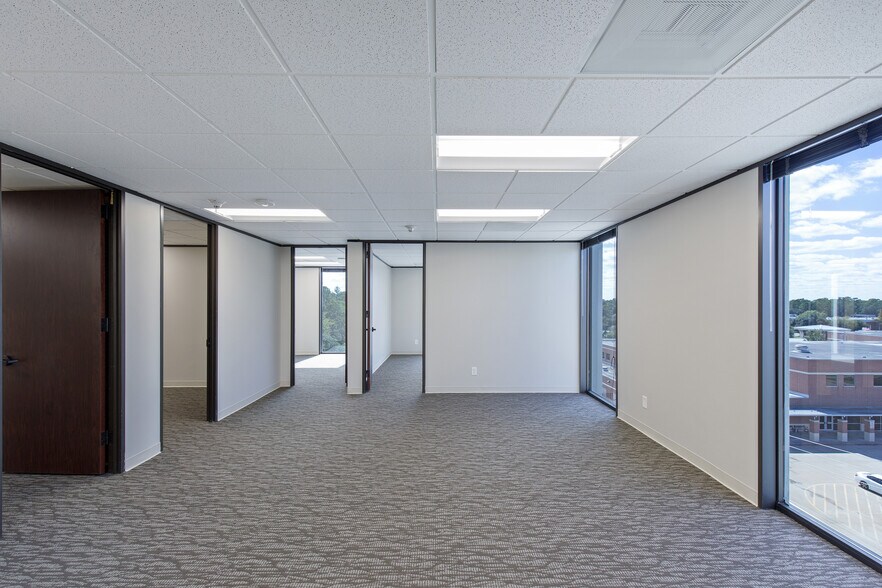 More Photos Of 11211 Katy Fwy, Houston Office For Lease