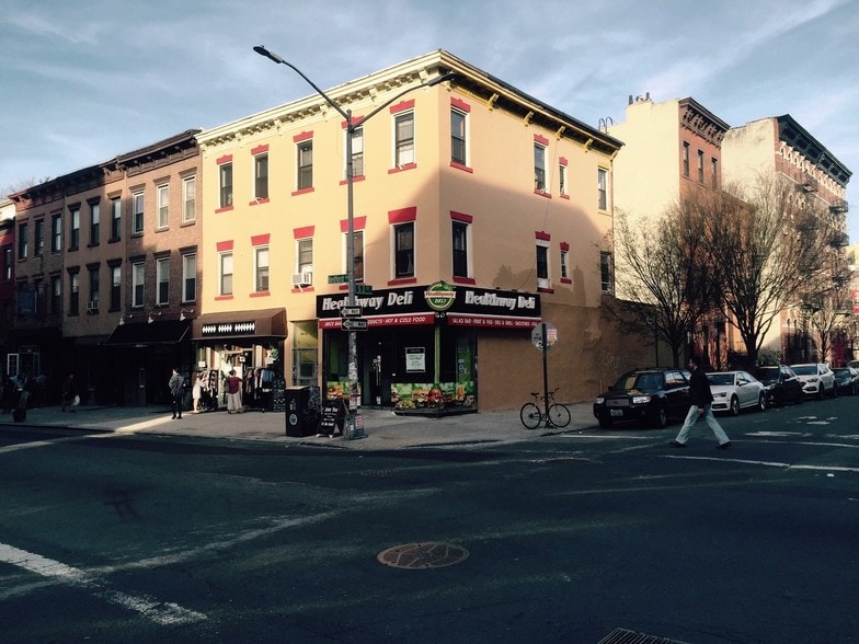 More Photos Of 311 Bedford Ave, Brooklyn Apartments For Lease