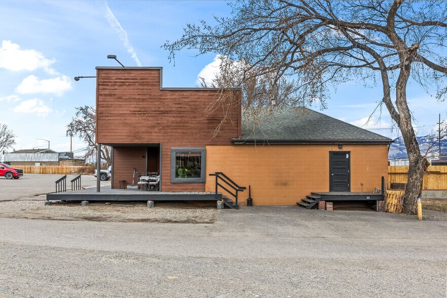 More Photos Of 623 Nikles Dr, Bozeman Storefront Retail Office For Sale