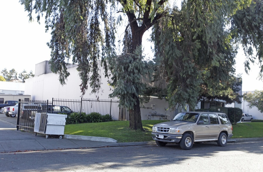 More Photos Of 23578 Bernhardt St, Hayward Warehouse For Sale