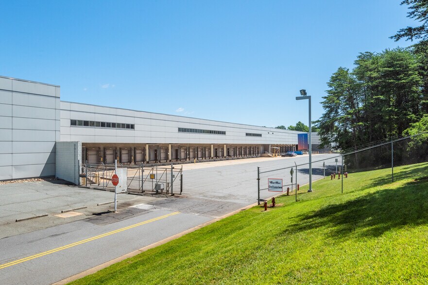 More Photos Of 7345 IBM Dr, Charlotte Unknown For Lease