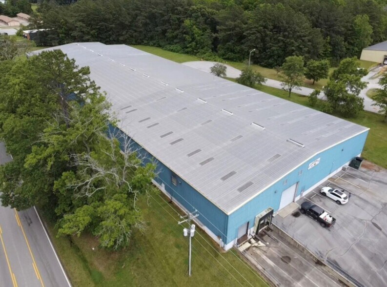 More Photos Of 1400 Montgomery, South Hill Warehouse For Lease