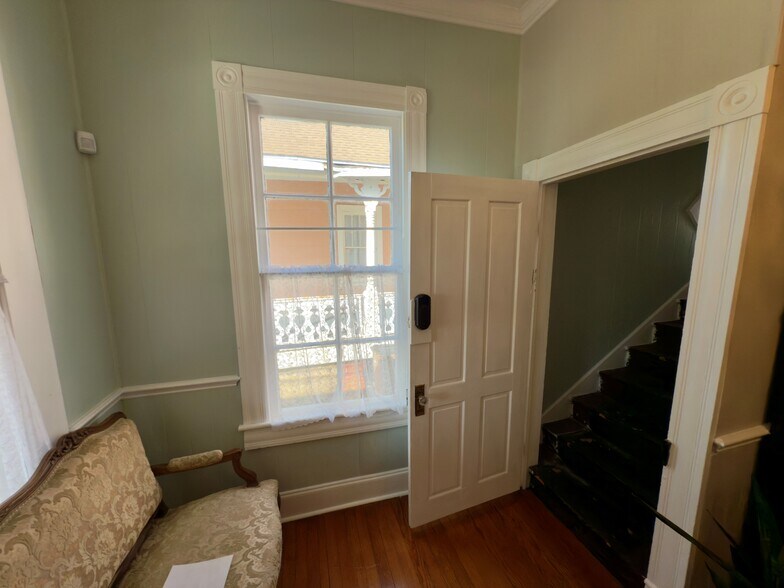 More Photos Of 824 E La Rua St, Pensacola Freestanding For Sale