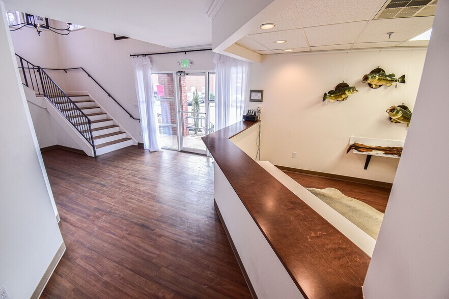 More Photos Of 2117 Jack Warner Pky, Tuscaloosa Office For Sale