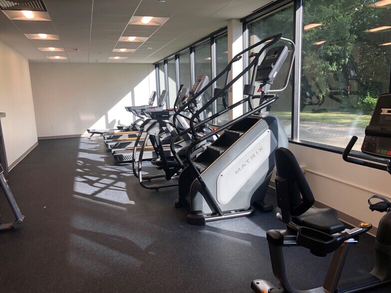 More Photos Of 200 Great Pond Dr, Windsor Office For Lease