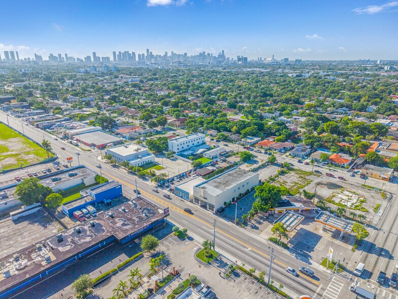 More Photos Of 2548 NW 36th St, Miami Auto Dealership For Lease