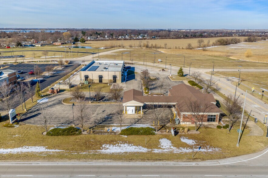More Photos Of 430 E Mississippi Ave, Elwood Bank For Sale