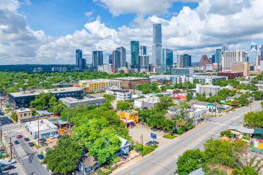 More Photos Of 1309 E 7th St, Austin Office Residential For Sale