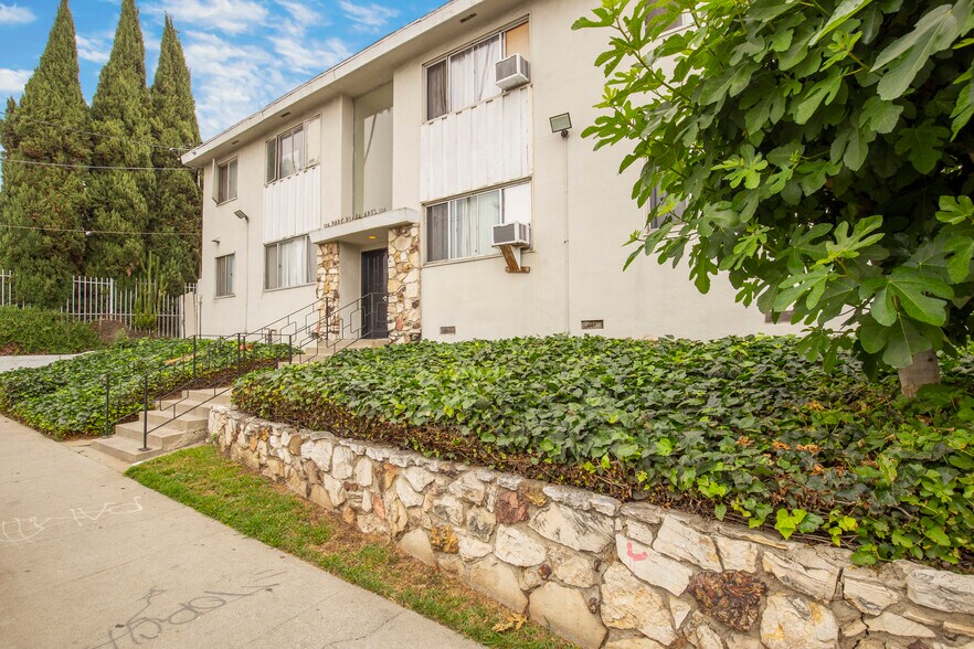 More Photos Of 136 S Westlake Ave, Los Angeles Apartments For Sale