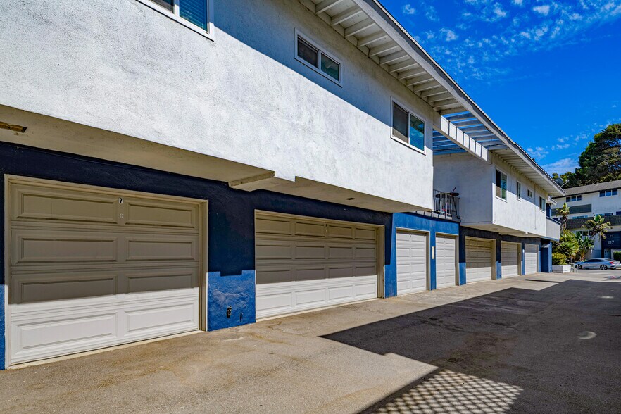 More Photos Of 1110 Barbara, Redondo Beach Apartments For Sale
