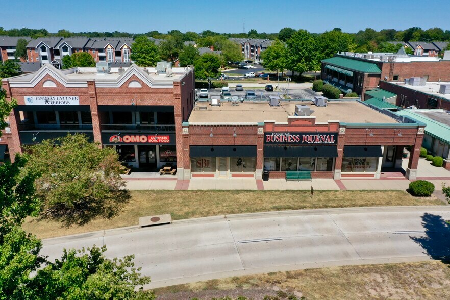 More Photos Of 2101 W Chesterfield Blvd, Springfield Office For Sale