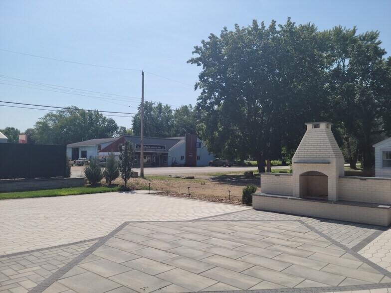 More Photos Of 7404 Lamar Ave S, Cottage Grove General Retail For Sale