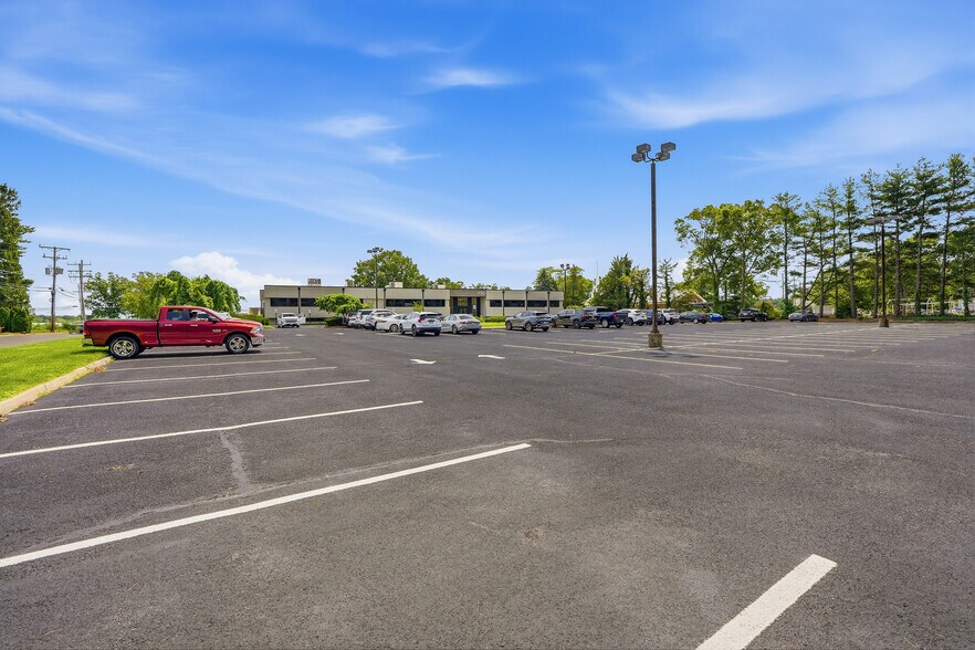 More Photos Of 1130 Hooper Ave, Toms River Office For Lease