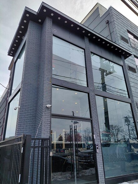 More Photos Of 422 Anderson Ave, Cliffside Park General Retail For Sale