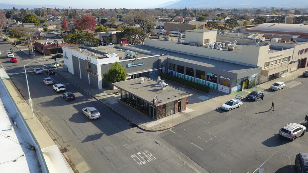 Primary Photo Of 900 S Main St, Salinas Bank For Lease