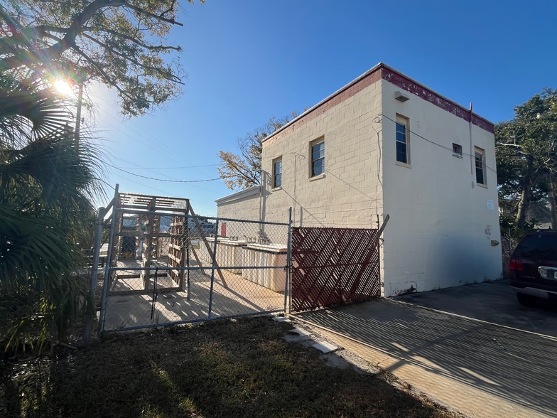More Photos Of 2406 Terminal Dr, Saint Petersburg Warehouse For Sale