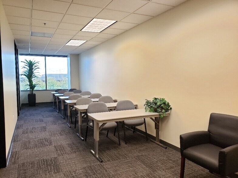 More Photos Of 4200 Concours, Ontario Office For Lease