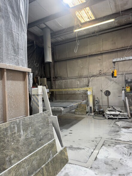 More Photos Of 71 W Illiana St, Orlando Warehouse For Sale