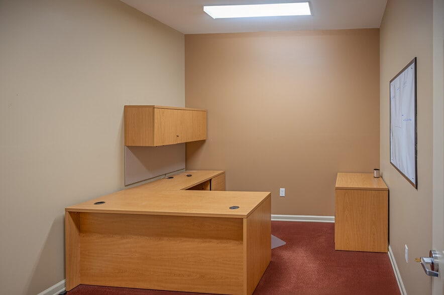 More Photos Of 105 River Ave, Lakewood Office For Lease