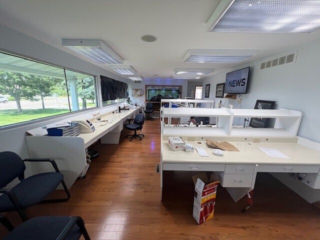 More Photos Of 4931 Southwestern Blvd, Hamburg Office For Sale