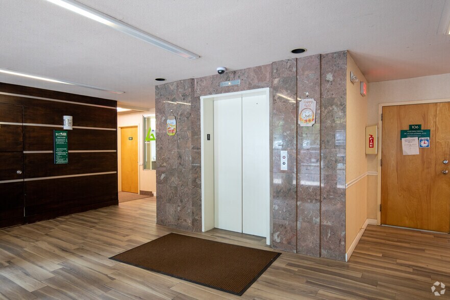 More Photos Of 521 Route 111, Hauppauge Medical For Sale