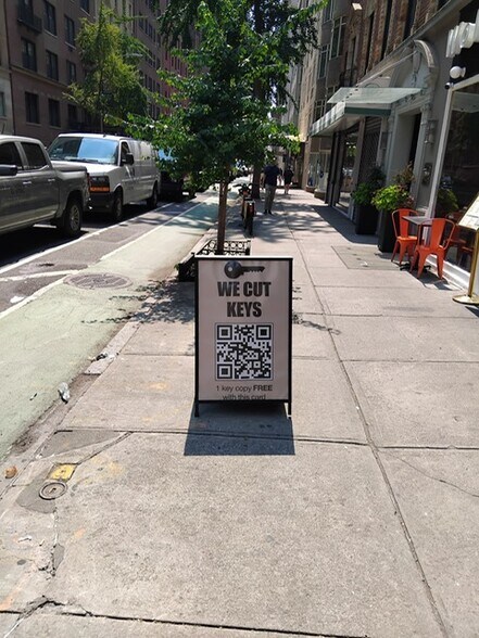 More Photos Of 40 W 55th St, New York Apartments For Lease