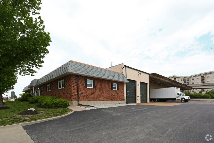 Primary Photo Of 290 Hanley Industrial Ct, Brentwood Warehouse For Lease