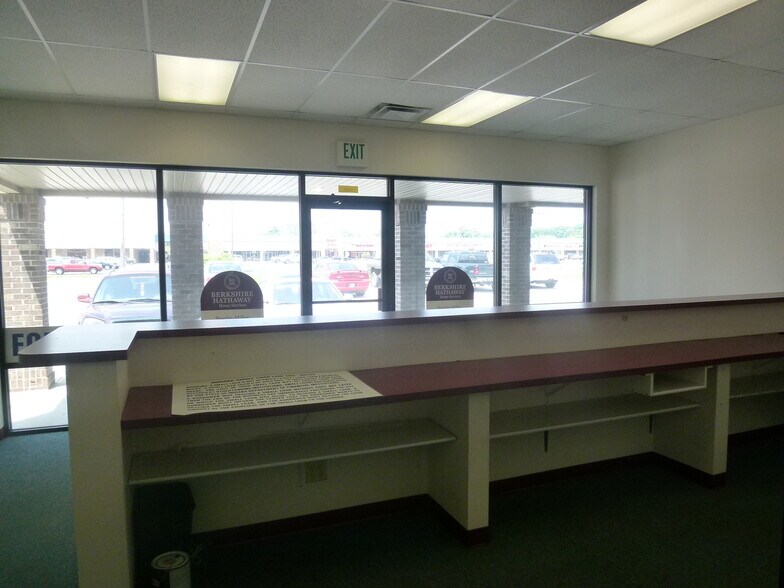 More Photos Of 1543-1549 Fort Harrison Rd, Terre Haute Storefront For Lease