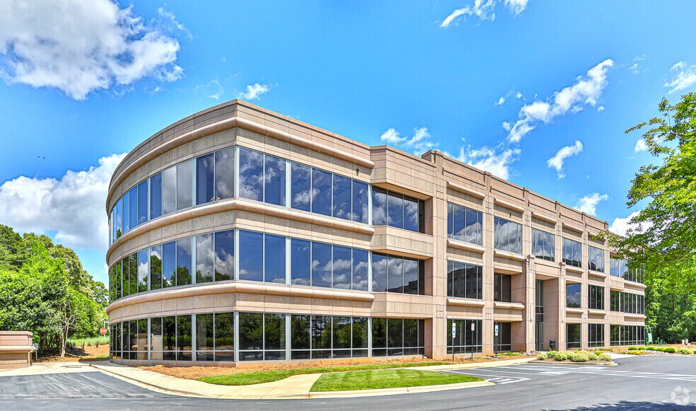 Primary Photo Of 2725 Water Ridge Pky, Charlotte Office For Lease