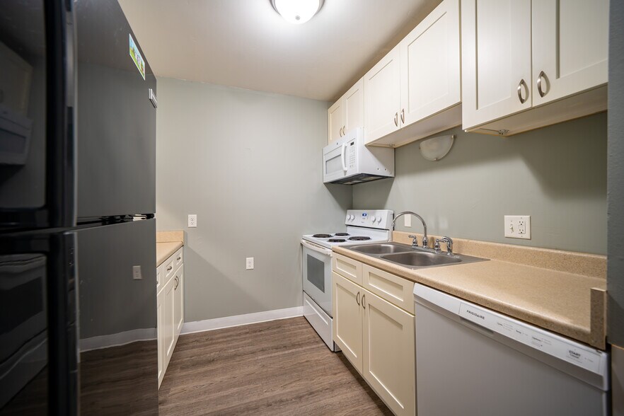 More Photos Of 1102 Salem Ave, Dayton Apartments For Sale