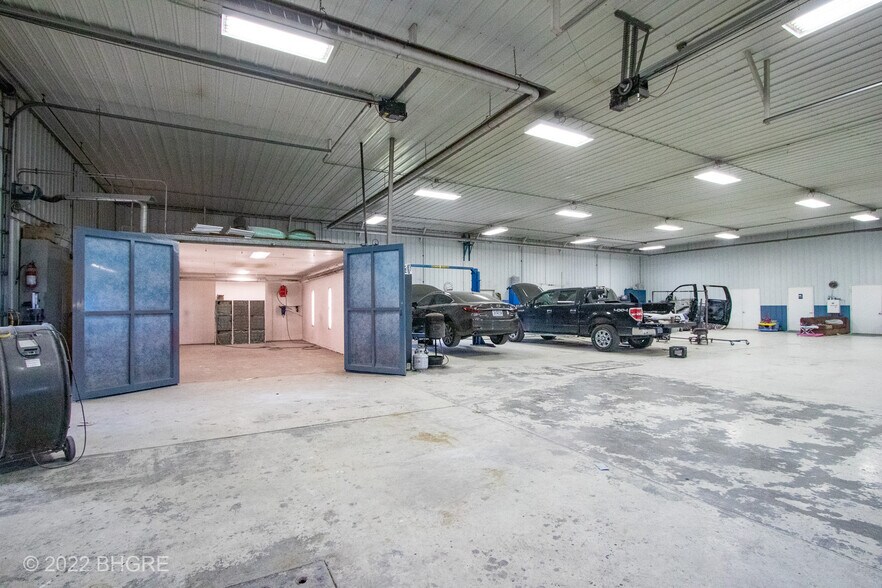 More Photos Of 2326 N Main St, Osceola Auto Repair For Sale