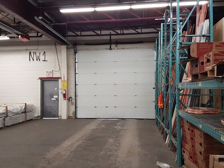 More Photos Of 549 First St, London Warehouse For Lease