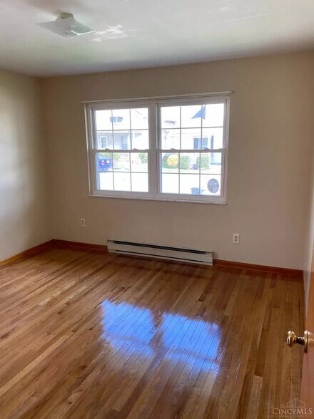 More Photos Of 405 N Main St, Georgetown Apartments For Sale