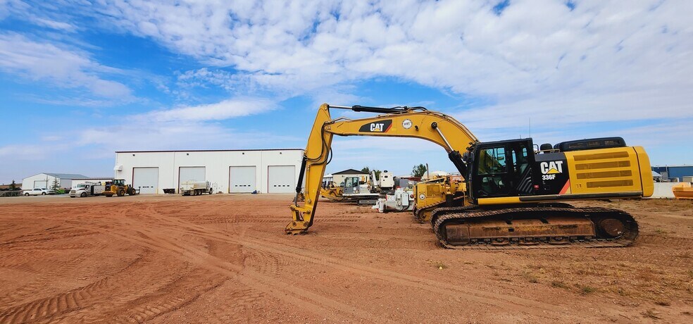 More Photos Of 860 35th Ave E, Dickinson Warehouse For Sale