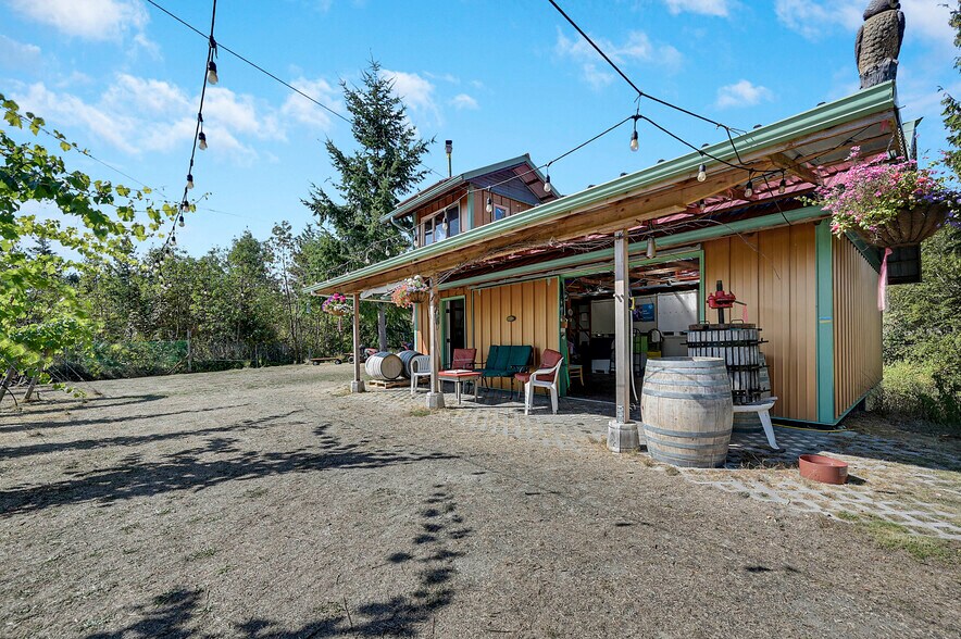 More Photos Of 1673 Woodland Dr, Port Townsend Winery Vineyard For Sale
