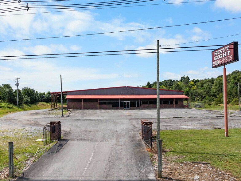 More Photos Of 660 New Hwy 68, Sweetwater Freestanding For Sale