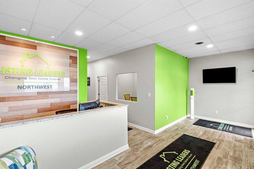 More Photos Of 8219-8347 Wicker Ave, Saint John Freestanding For Lease