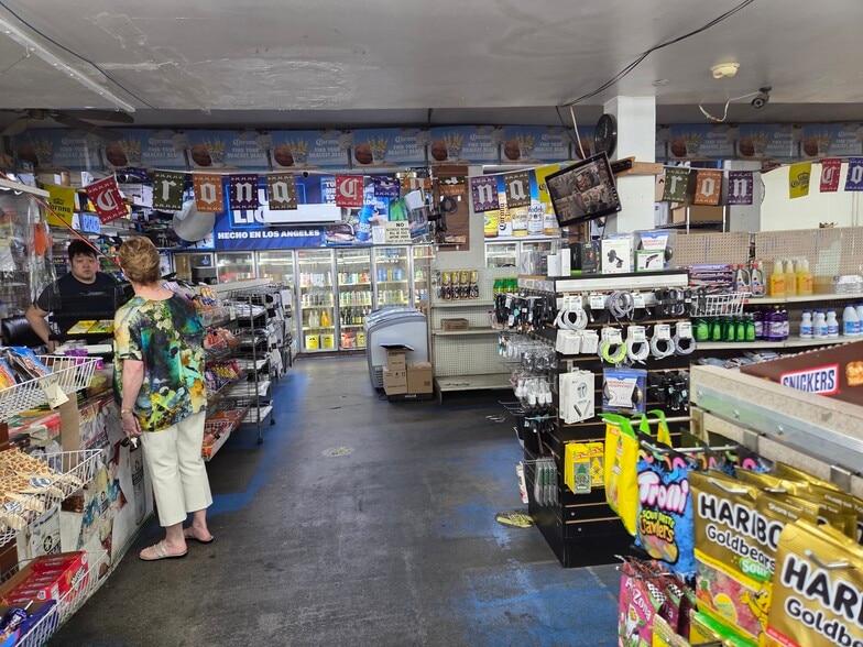 More Photos Of 4211 E Olympic Blvd, Los Angeles Freestanding For Sale