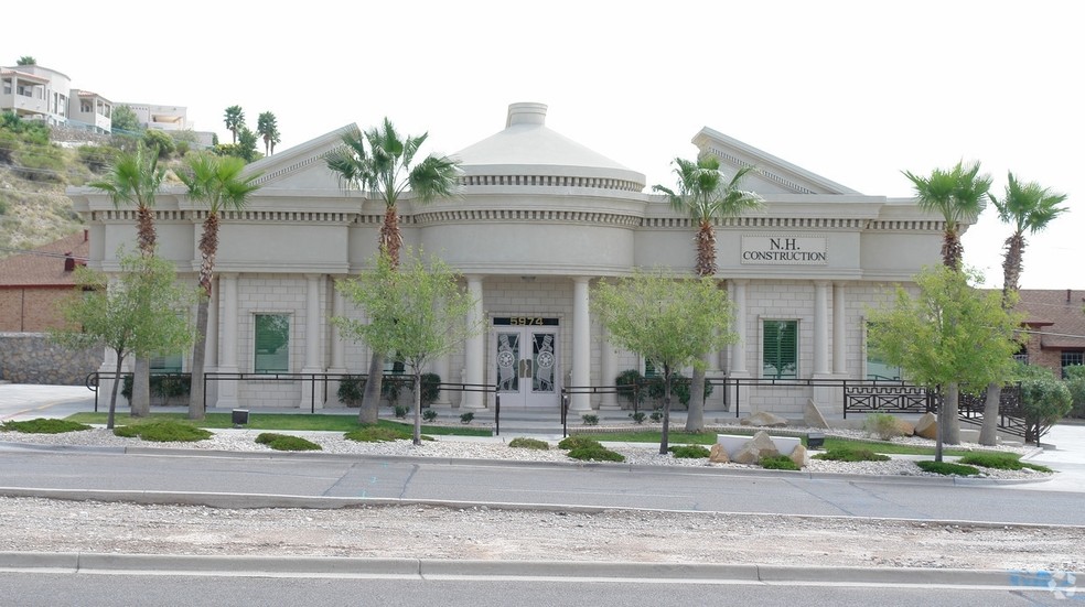 Primary Photo Of 5974 Silver Springs Dr, El Paso Office For Lease