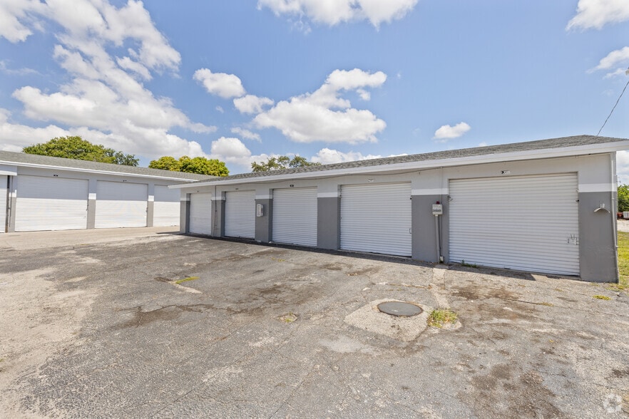 More Photos Of 5000 Lake Worth Rd, Lake Worth Warehouse For Lease