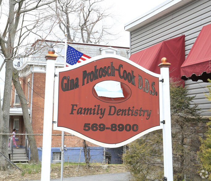 Primary Photo Of 45 Quassaick Ave, New Windsor Township Medical For Sale