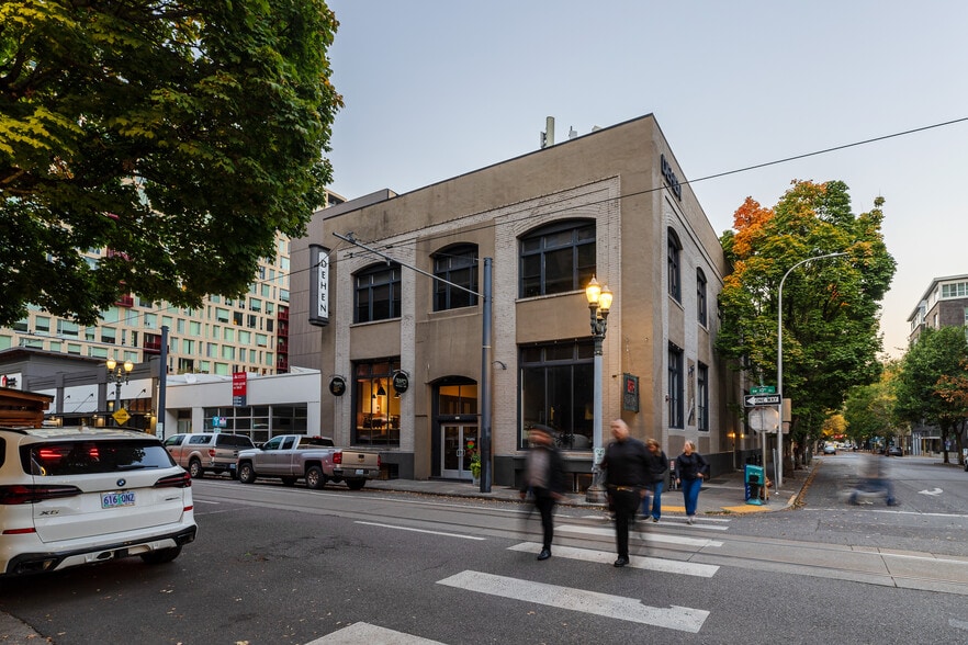 More Photos Of 404 NW 10th Ave, Portland Loft Creative Space For Sale