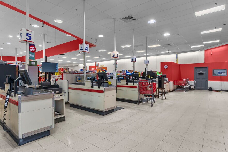 More Photos Of 121 S Sprigg St, Cape Girardeau Supermarket For Sale