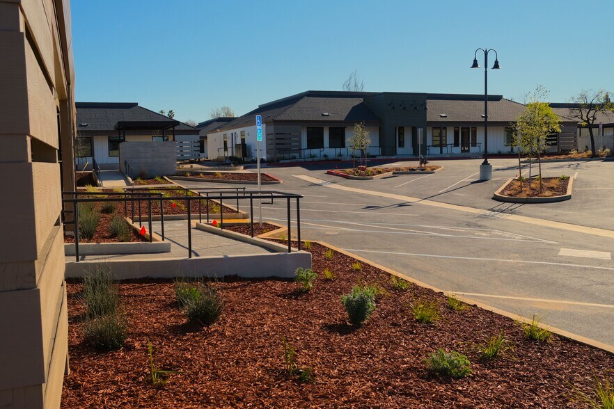 More Photos Of 1404-1446 Concannon Blvd, Livermore Medical For Sale