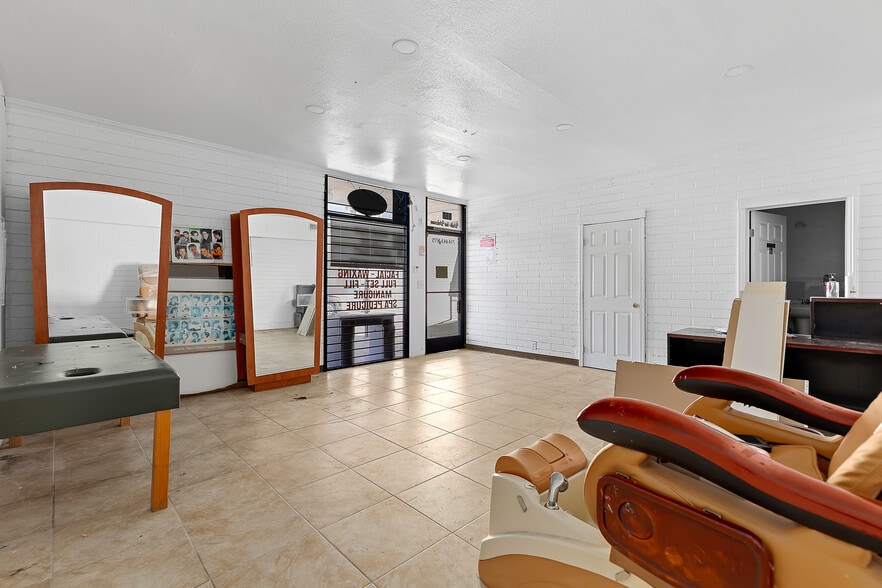 More Photos Of 2000-2010 W Lincoln Ave, Anaheim Freestanding For Sale