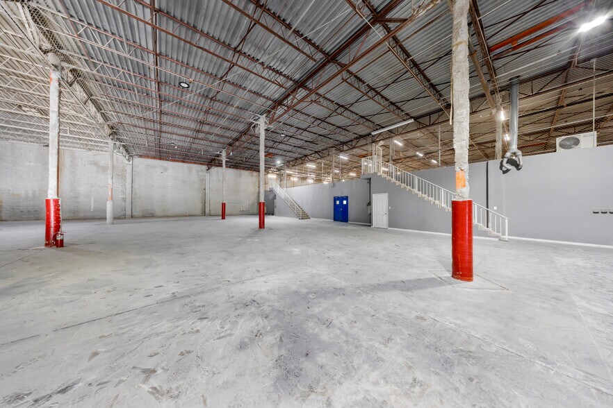More Photos Of 2601 NW 105th Ave, Miami Warehouse For Sale