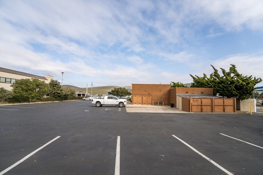 More Photos Of 850 Quintana Rd, Morro Bay Restaurant For Sale