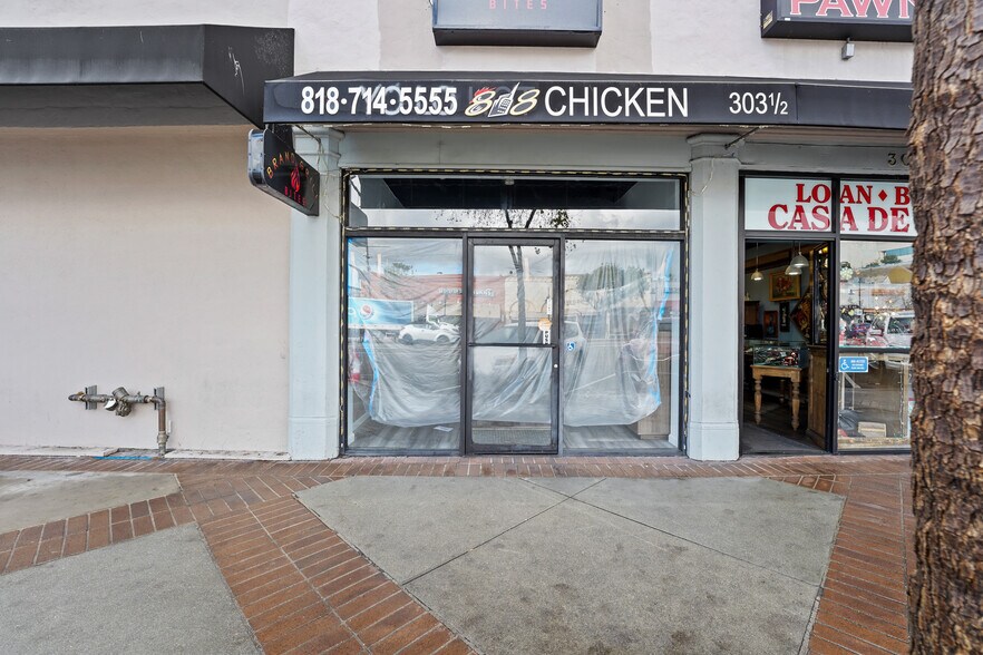 Primary Photo Of 301-307 N Brand Blvd, Glendale Storefront For Lease