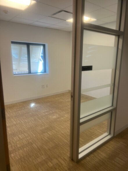 More Photos Of 807 William Hilton Pky, Hilton Head Island Unknown For Lease